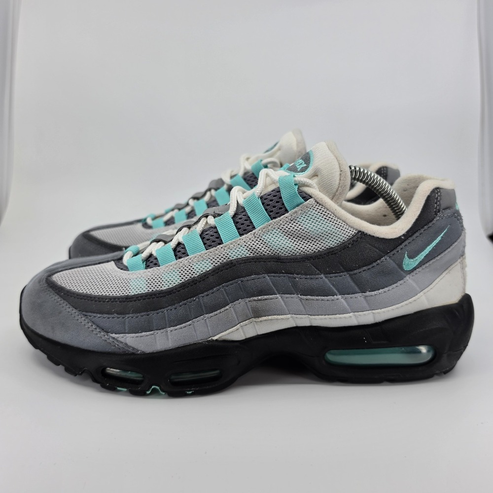 Nike Air Max 95 Sneakers Mens 10 Hyper Turquoise Classic Tiffany Blue FV4710-100